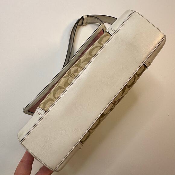 Vintage Y2K Coach Monogram Canvas and Leather Shoulder Bag - Picture 7 of 14